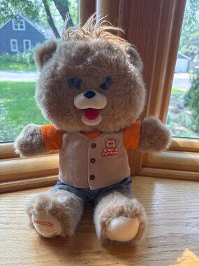 Wicked Cool Toys Teddy Ruxpin 2017 Animated Talking Bear LCD Eyes Kidcore Y2K